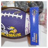 Minnesota Vikings Mini Football Signed Baseball Worth Titan Football Novelty Mini Sports Balls Lot