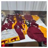 University of Minnesota Hoodies Sweatshirts Apparel Lot Gophers NCAA + Peanuts Snoopy Hat
