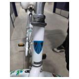 Women’s Beach Cruiser Bicycle White Blue Comfort Bike w Kickstand