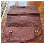 Vintage Brown Leather Garment Bag (in excellent condition)