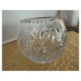Vintage Lead Crystal Rose Bowl Vase (7" D x 7" T) minor chips on rim
