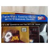 Twin/Full University of Minnesota Comforter Set 72" x 86" Includes Two Pillow Shams 24" x 30"