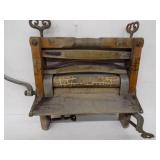Antique Wringer – Anchor Brand 400E