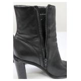 Guess Black Leather Knee-High Boots & Maurices Brown Suede Buckle Boots (6 pairs in total, all size 7)