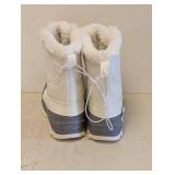 NEW ALL IN MOTION BOOTS SIZE 13 CREAM