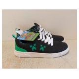 NEW MINECRAFT KIDS SHOES SIZE 7