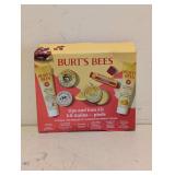 NEW BURTS BEES TIPS AND TOES KIT