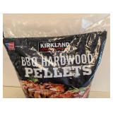 NEW KIRKLAND SIGNATURE BBQ HARDWOOD PELLETS