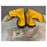 17" Yellow Slush Boots (Size 13)