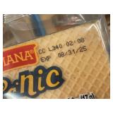 Diana Picnic Vanilla Sugar Wafers - 60 Bars, 0.6 oz Each (12 Bars/Pack)