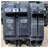 Circuit Breaker various lot of 30