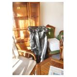 Dining Room Table & 6 Chairs, ottoman/side table