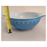 Set of 4 Pyrex Blue & White Snowflake Garland Nesting Cinderella Mixing Bowls