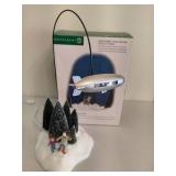 Department 56 "Look, It