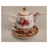 Royal Albert "Roses" Teapot for One