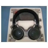 JBL Live 675NC Wireless True Adaptive Noise-Cancelling On-Ear Headphones - in Original Box