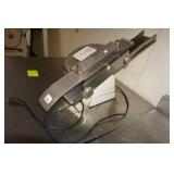 Moline 700 Countertop Bagel Slicer