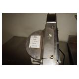 Moline 700 Countertop Bagel Slicer