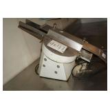 Moline 700 Countertop Bagel Slicer