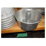 Bundt and Angel Food Cake Baking Pans