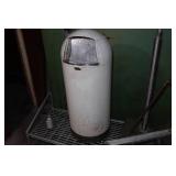 Wire Storage Racks and Gabage Can