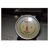 Vintage Crest Food Scale
