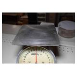 Vintage Crest Food Scale