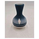 Vintage Sioux Pottery Vase – Narrow Neck Blue Gradient Skyline Design Signed