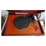 Crosby AM/FM/Cassette, CD, Turntable Player