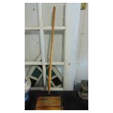 Cute Vintage Little Queen Wooden Toy Sweeper