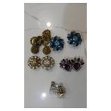 5-Sets of Vintage Earrings