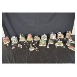 Cobblestone Corners Christmas Village 2003 - Miniature Houses & Accessories