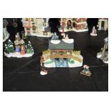 Cobblestone Corners Christmas Village 2003 - Miniature Houses & Accessories