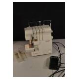 Singer Ultraloock Overlock 14SH654 - 120V 60Hz Differential Feed