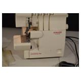 Singer Ultraloock Overlock 14SH654 - 120V 60Hz Differential Feed