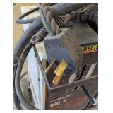 Power-Mate 250 A AC/DC Arc Welder