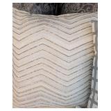 B2 - Throw Pillows (Lot of 8)