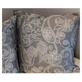 B2 - Throw Pillows (Lot of 8)