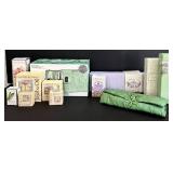 K - Clinique Best of Clinique Gift Box - Crabtree & Evelyn Bath & Body Assortment