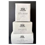 SR - Department 56 Heritage Village Collection - 17 Hand-Painted Village Accessories (Lot of 17)