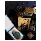 Nice Lot of Antique Smalls Silhouette, Décor and more