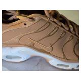 Nike Air Max Plus TN Sneakers US 9 FZ8815-200