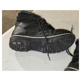 Fur-Lined Black Winter Boots with Lace-Up Design Size 10