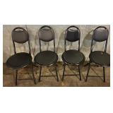 4 Petite metal folding chairs