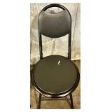 4 Petite metal folding chairs
