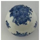Vintage Chinese Porcelain 4" Orb Sphere Blue/White Floral Carpet Ball