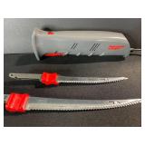 American Angler Electric Fillet Knife - Corded With 2 Serrated Blades