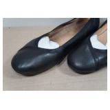 Vionic Caroll Flats - Size 10