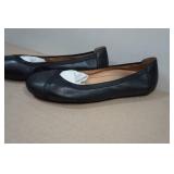 Vionic Caroll Flats - Size 10