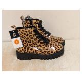 NEW KIDS BOOTS BY ART CLASS SIZE 2 YOUTH